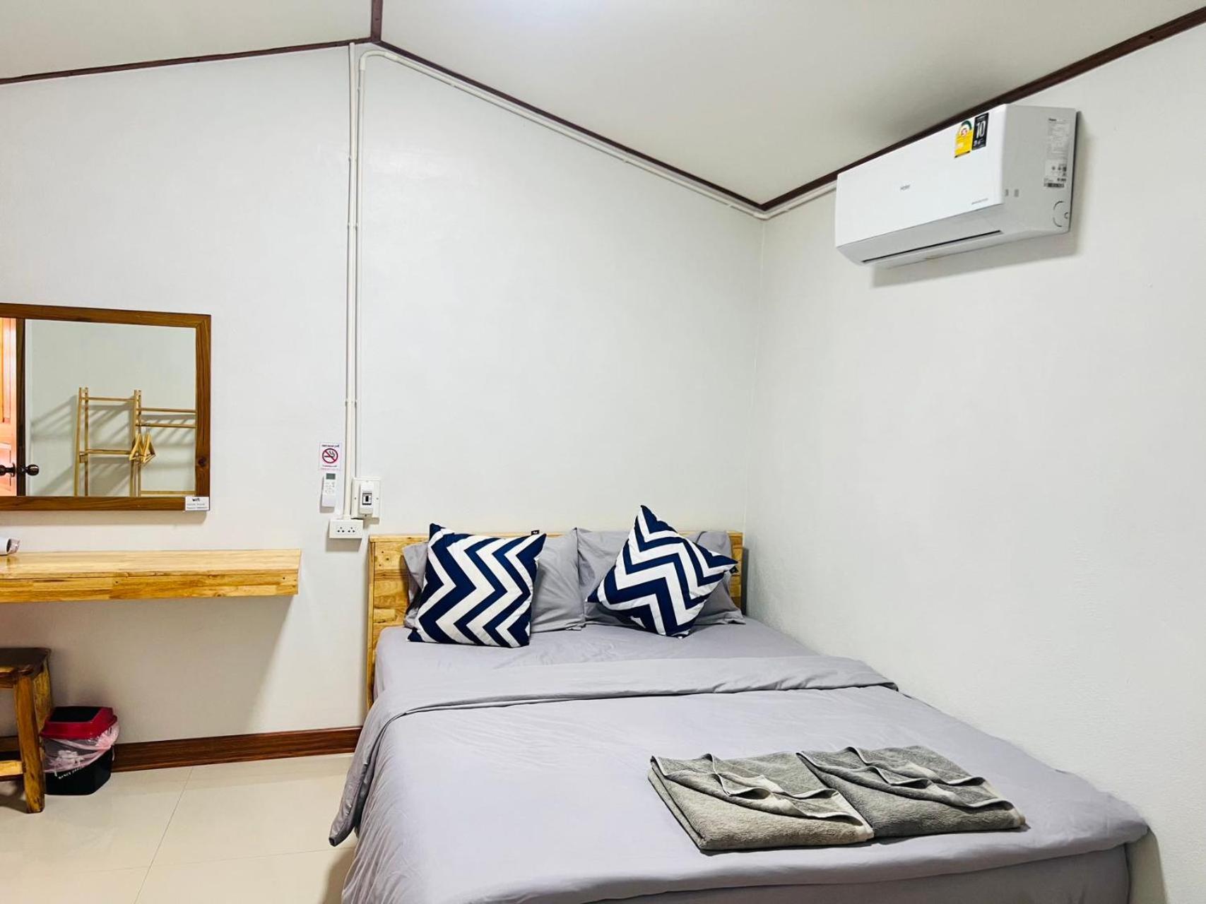 Lungwang Guest House Ban Rak Thai Exterior photo