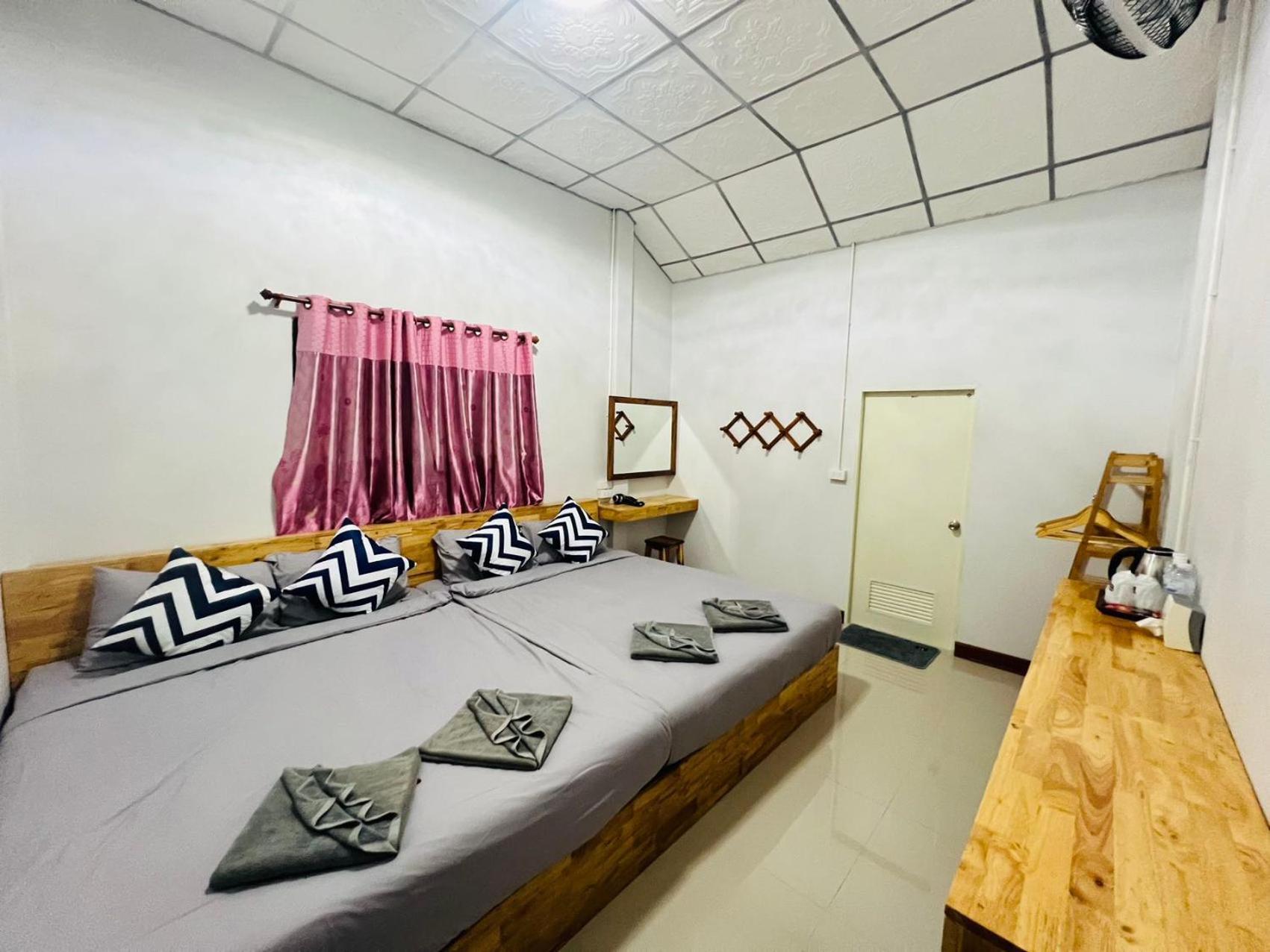 Lungwang Guest House Ban Rak Thai Exterior photo