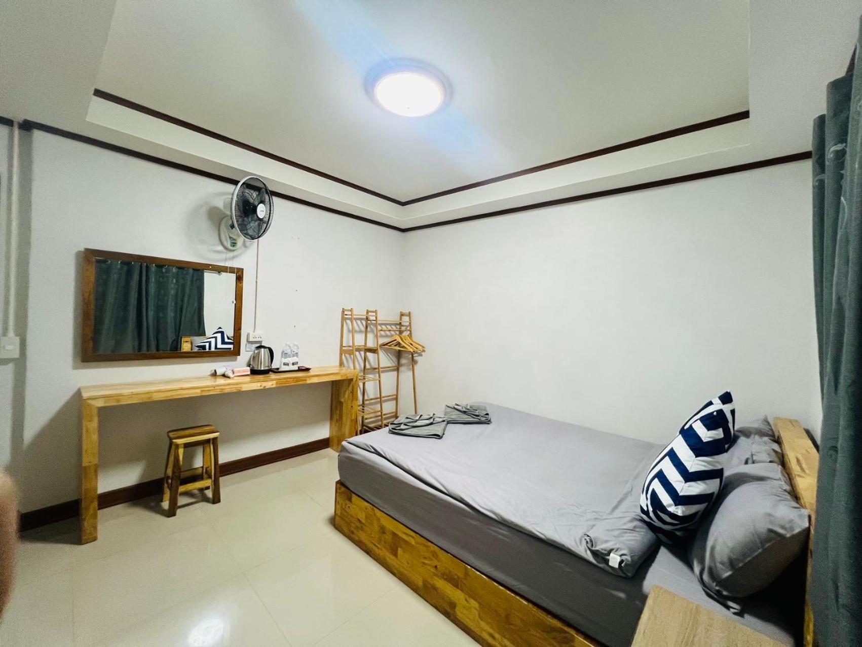 Lungwang Guest House Ban Rak Thai Exterior photo